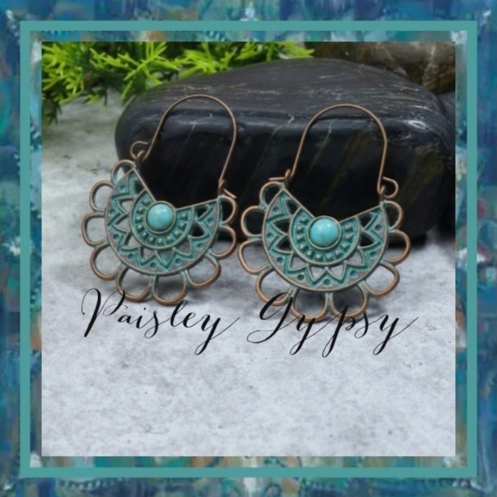 BOHEMIAN WESTERN STYLE ANTIQUED BRONZE LOOKING TURQUOISE COLOR STONE EAR…